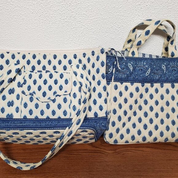 Women's Accessories Blue and White Quilted Tote Bags Lot of 2 by MaggiB - Picture 1 of 9